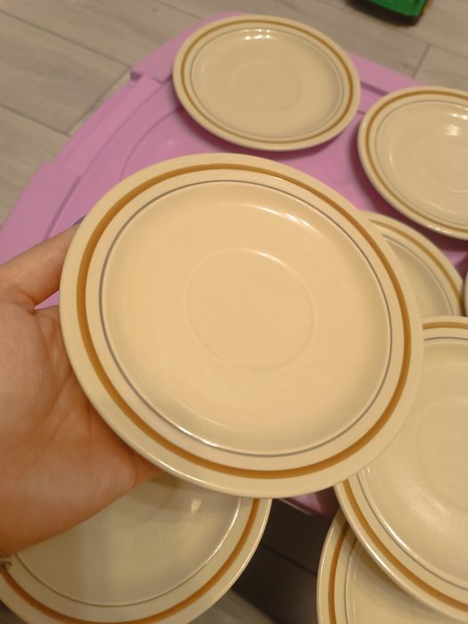 Komplet 10 małych talerzyków/podstawek