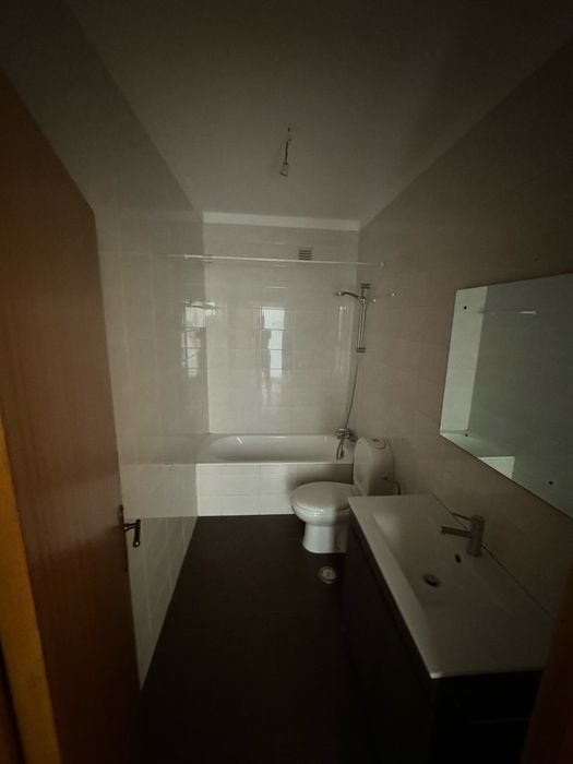 Apartamento T2 c/ Garagem