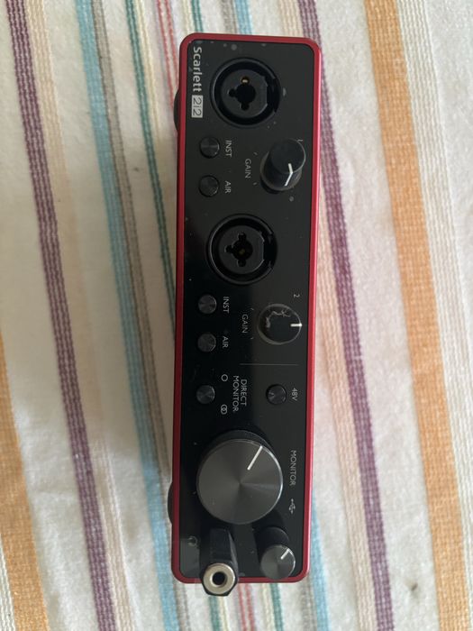 Focusrite Scarlett 2i2