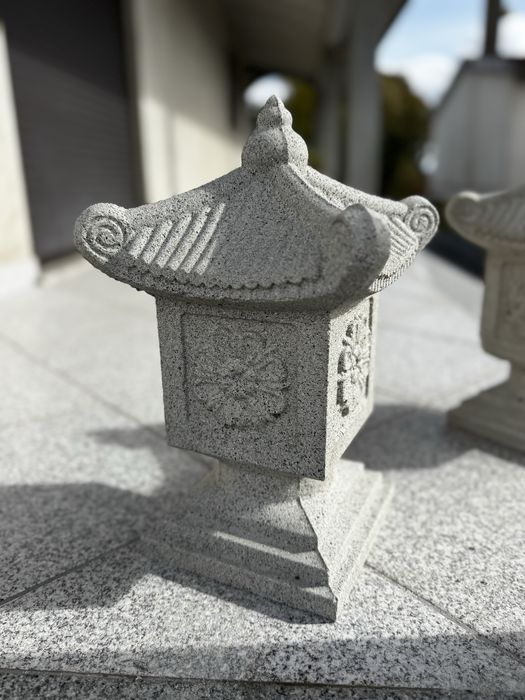 Estatua de jardim, do estilo de lanterna japonesa