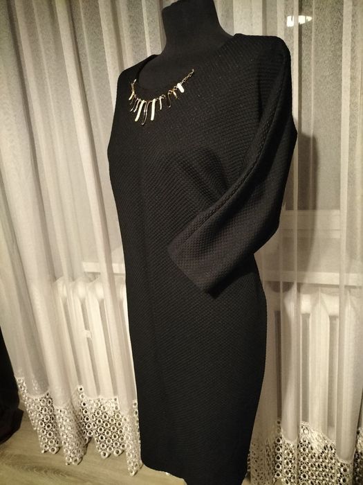 Nowa elegancka sukienka czarna XL