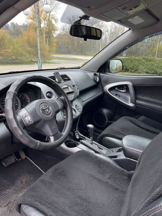 Продам Toyota RAV4 2007 року