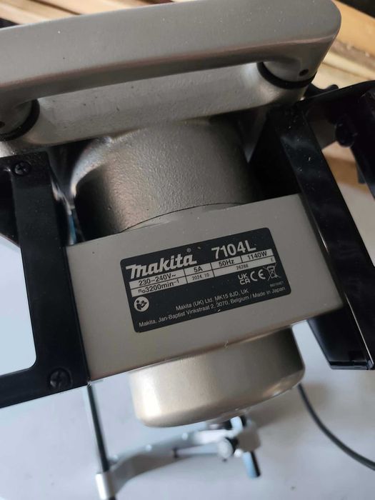 Dłutownica  Makita 7104L