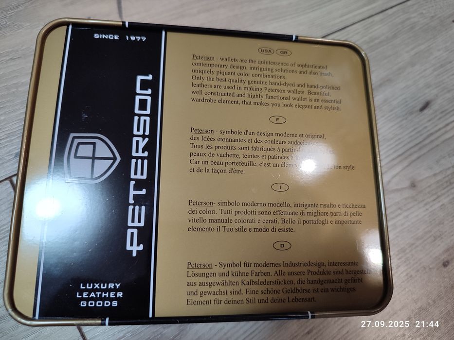 Skórzany portfel damski Peterson