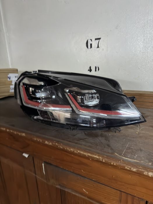 Farol Golf 7.5 GTI
