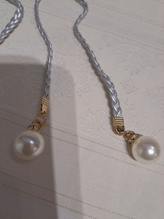 Srebrny ozdobny pasek