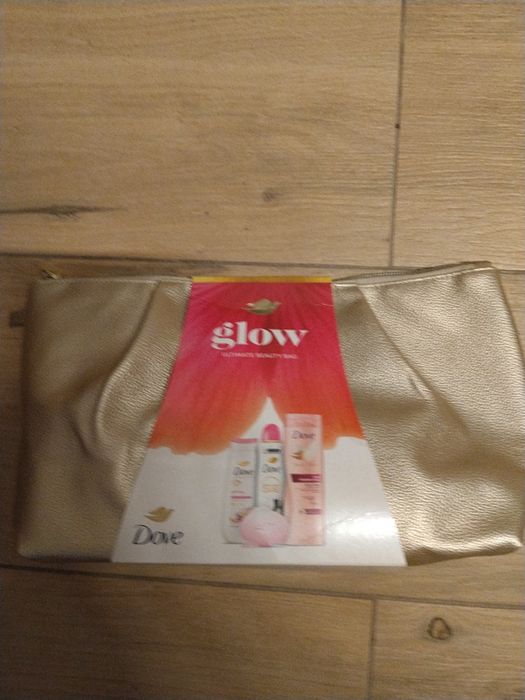 Zestaw damskich kosmetyków Dove