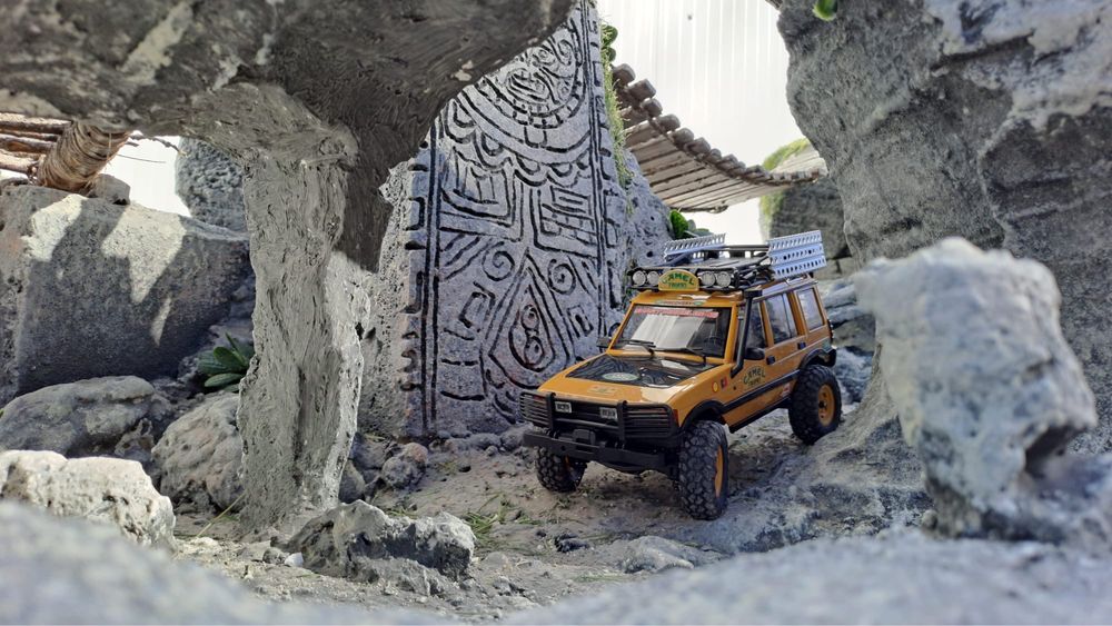 Pista crawler 1:24