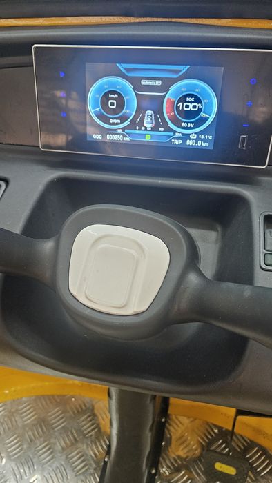Tuk tuk eléctrico novo
