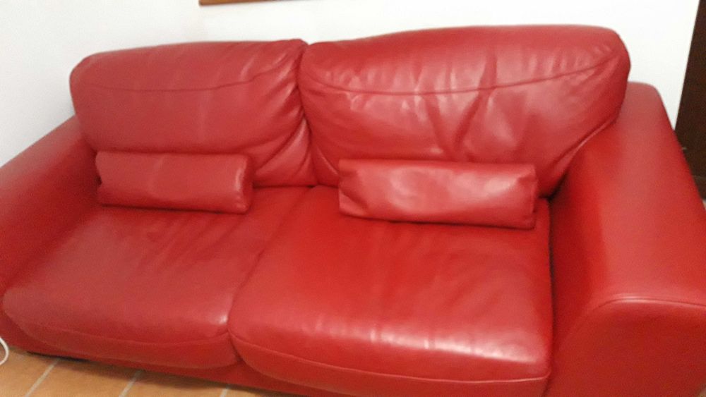 Venda de sofas um dois lugares e outro de 3 lugares