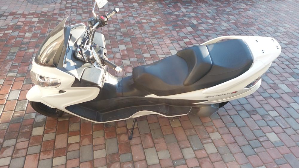 Suzuki Skywave 250 type S