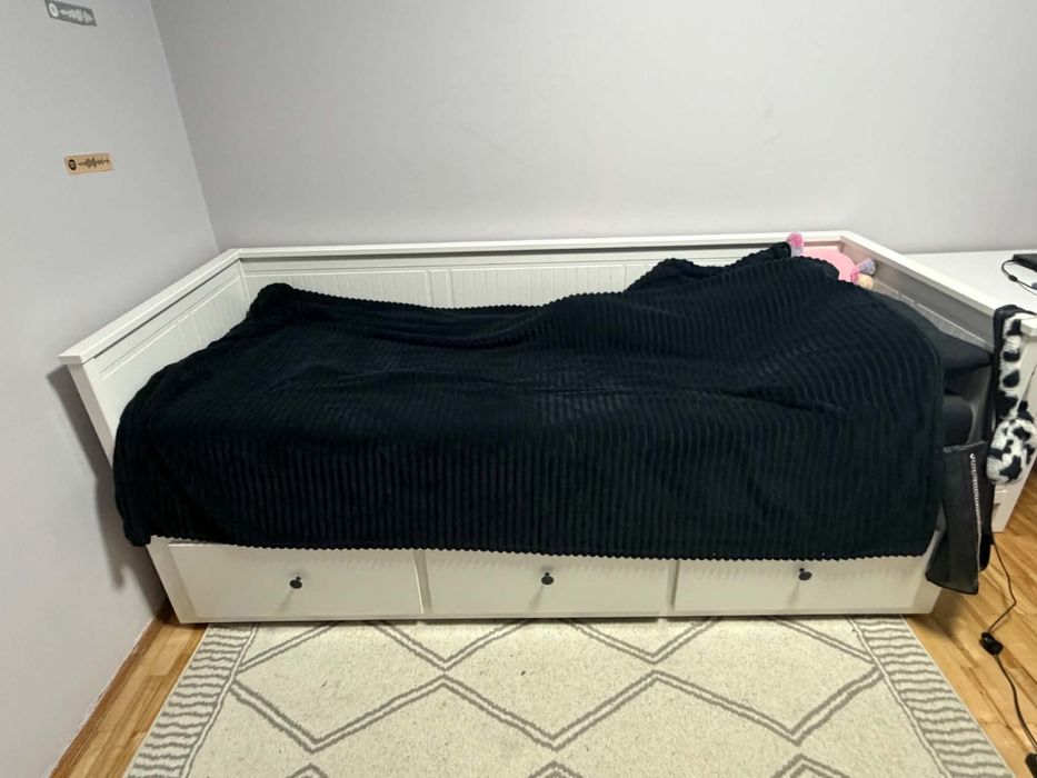 Sprzedam łóżko i biurko Ikea Hemnes