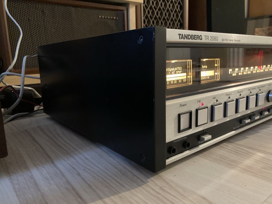 Tandberg TR 2080 amplituner