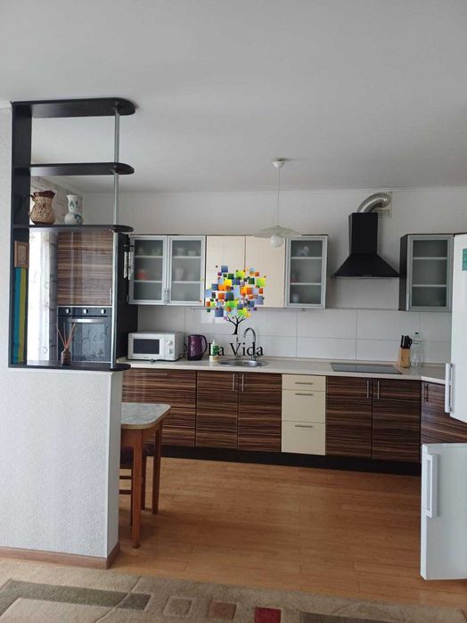 Продам 2к. квартиру  вул. Юрія Литвинського 64