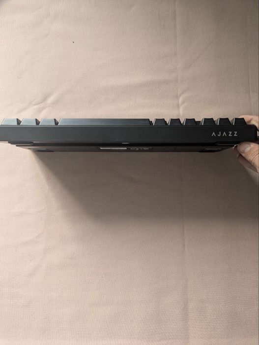 Ajazz ak 690.