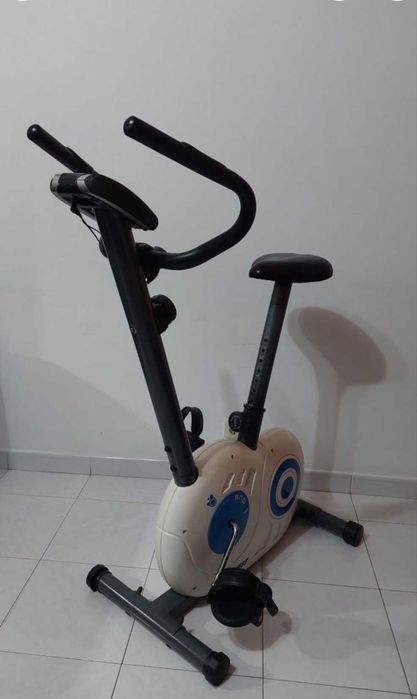 Bicicleta estática Newfit