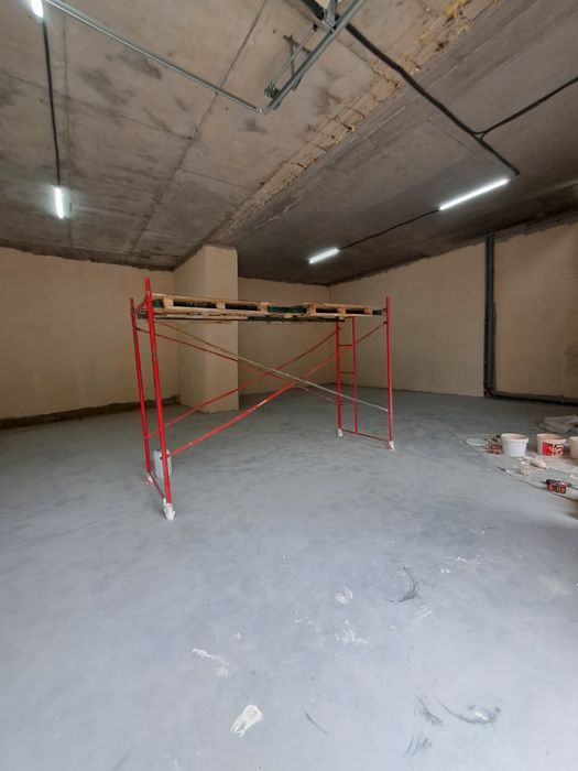 Продам комерційне приміщення 390м2 метро "Берестейська"