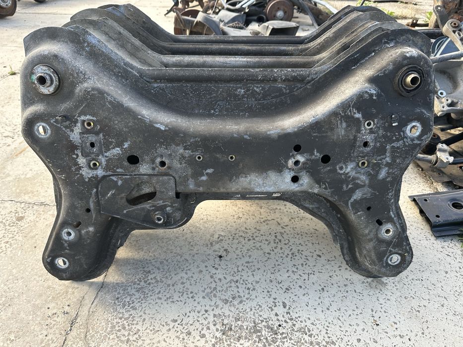 Підрамник передня балка Renault Trafic 2 Opel Vivaro 2 Nissan Primastar 2 2001-2014 рік