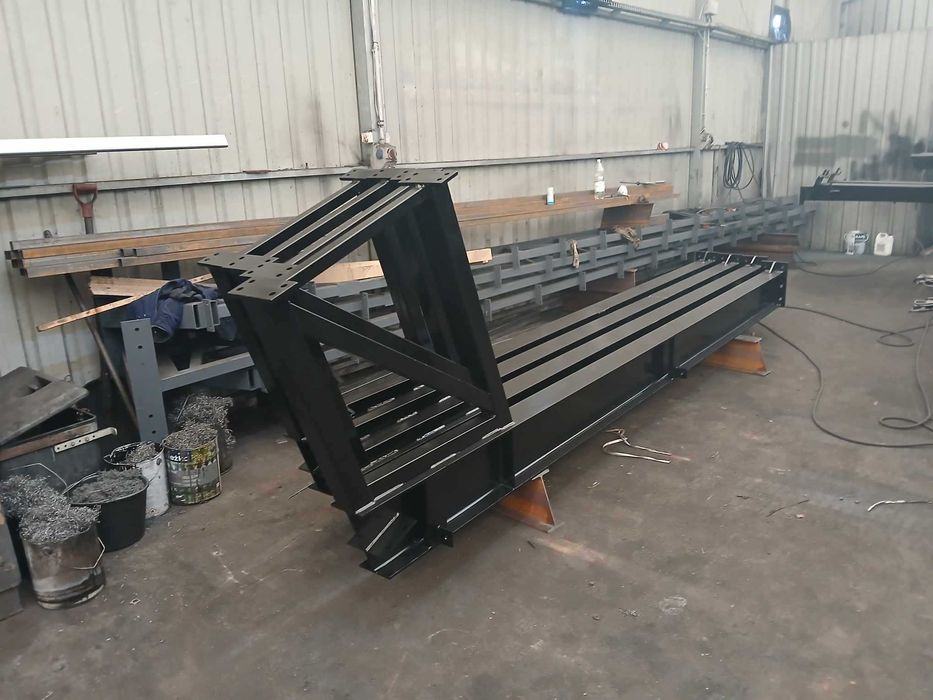 18x30x4,5m - konstrukcja hali