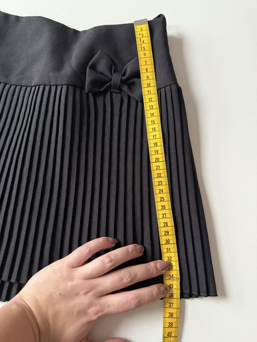 Elegancka plisowana spódniczka czarna 140