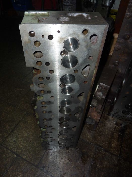 Głowica mercedes  om 352  kombajn Class