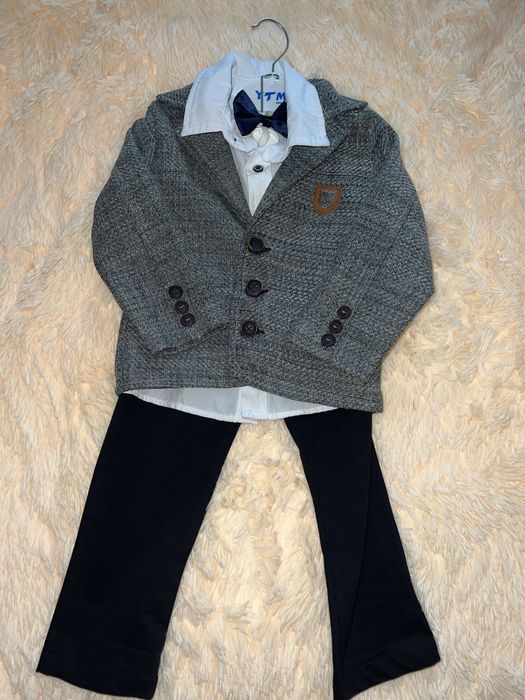 Святковий костюм на 2-3 рочки