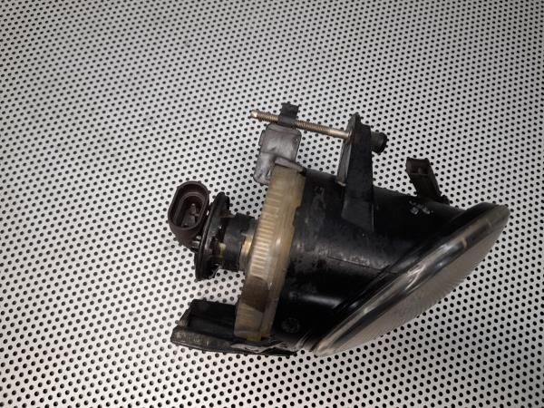 Farol nevoeiro frente esquerdo VOLKSWAGEN Passat (3C2)