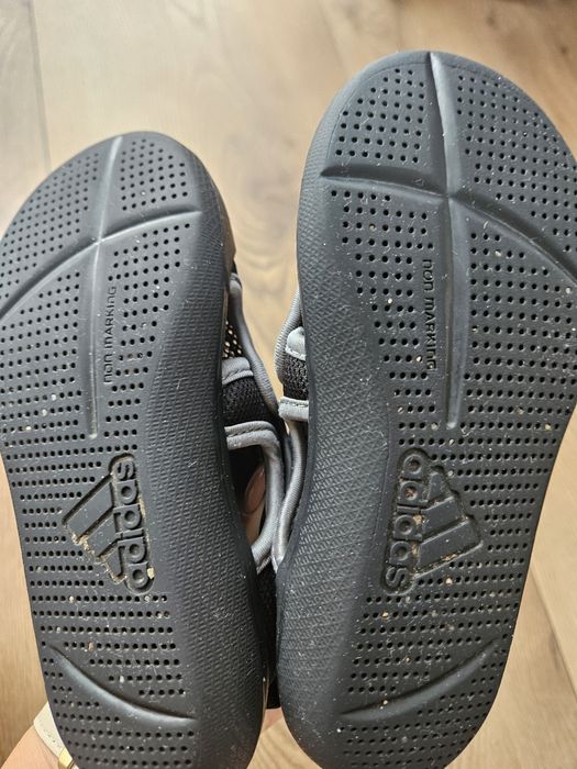 Sandały czarne adidas 29