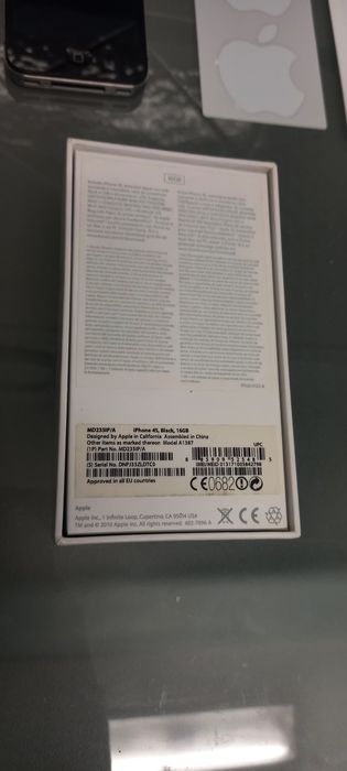 Apple IPhone 4S na caixa