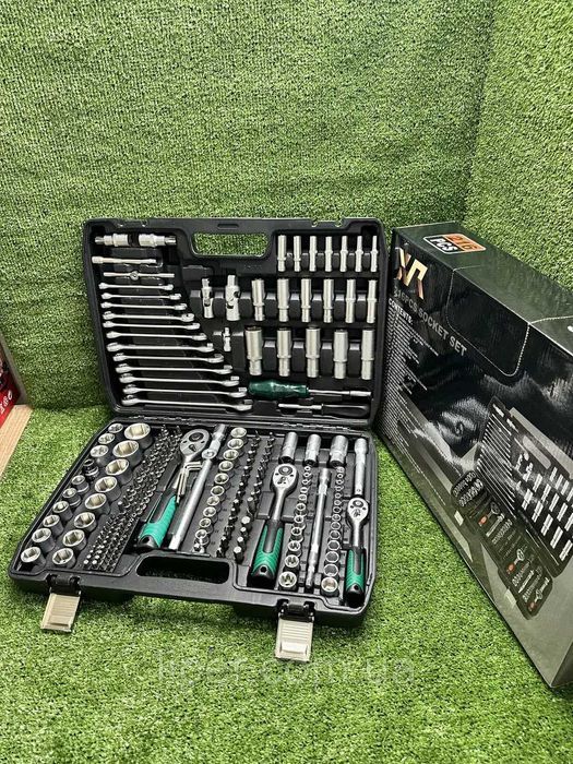 Набір ключів інструментів 1/4-3/8-1/2\"DR 216 од Набор инструментов