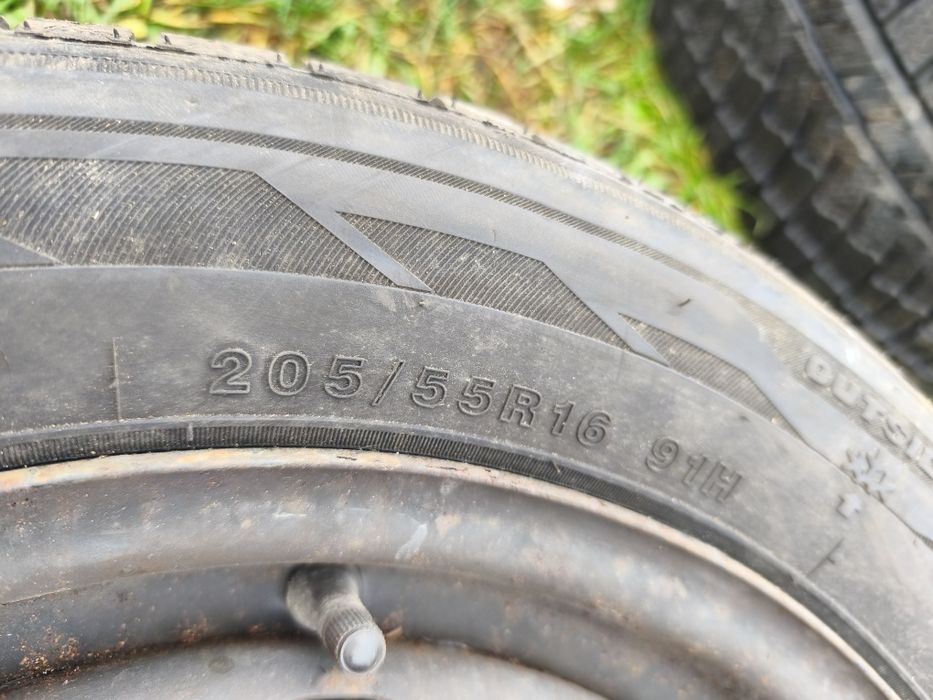 Sprzedam felgi z oponami Zeetex