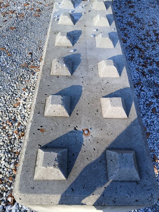 Klocki betonowe 180x60x60 i inne silos oporowy