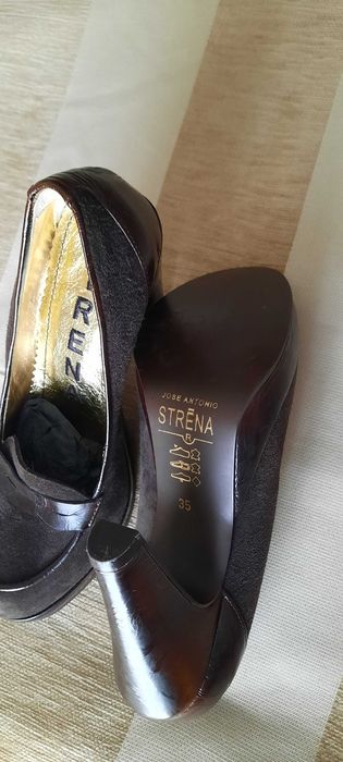Sapatos Strena 35