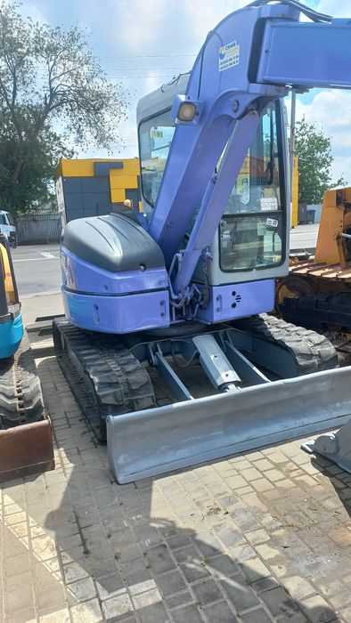 Экскаватор гусеничный Hitachi EX55UR-3