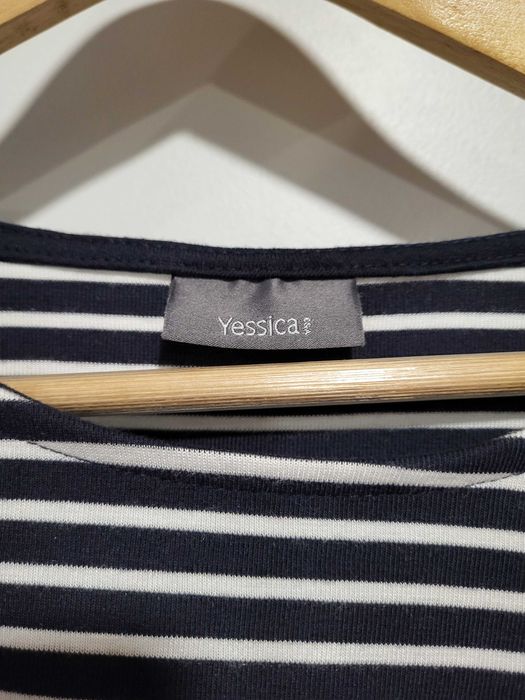 Camisola Preta às Riscas C&A