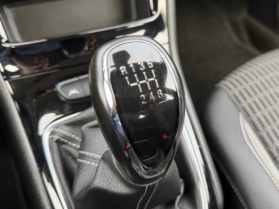 Opel Astra Edition 1.2T 130cv Pele+Carplay - c/Garantia - 197€ p/mês