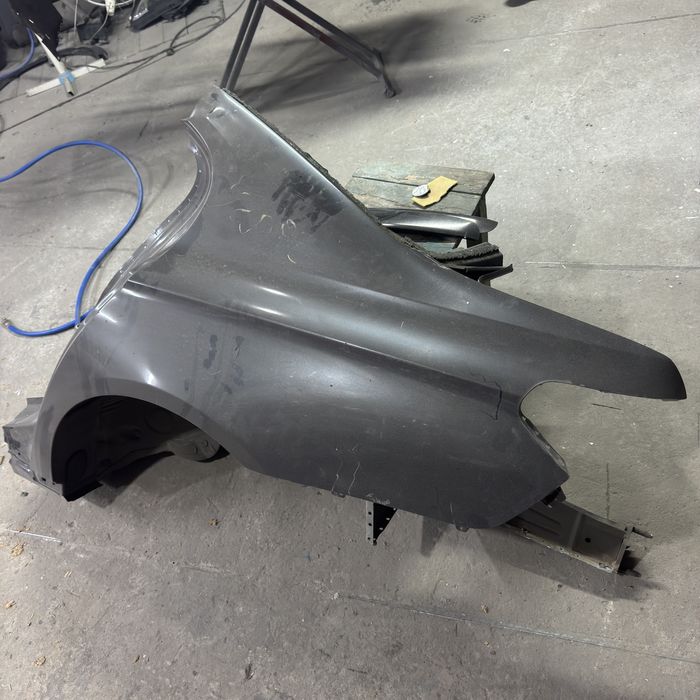 Четверь крыло BMW f01 f02 7 серии