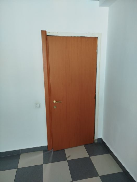 Продам бу двери в хорошем состоянии