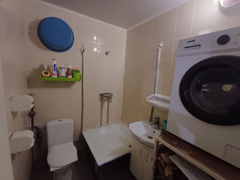 Продам кімнату в гуртожитку  на Антонова