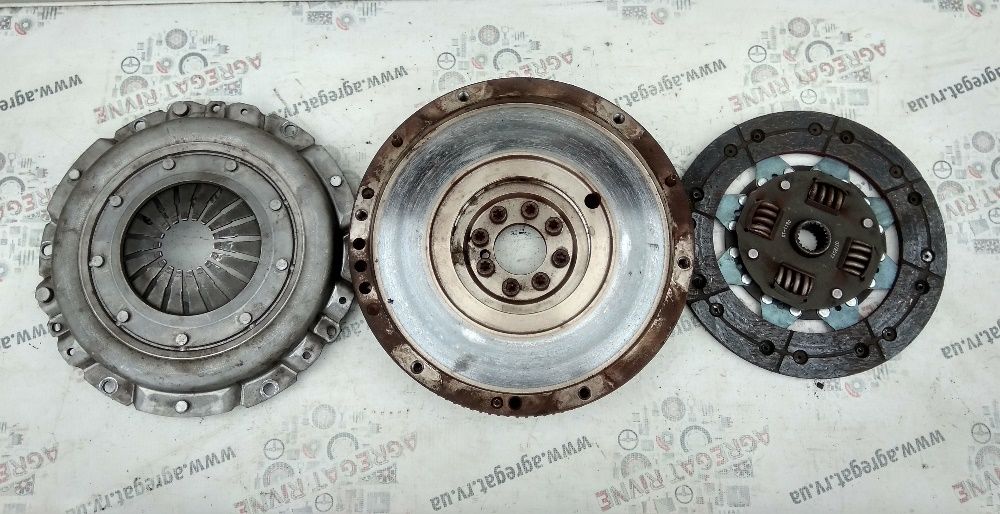 Демпфер щеплення Корзина Маховик Диск 1,3 1.9 D JTD Fiat Doblо Добло