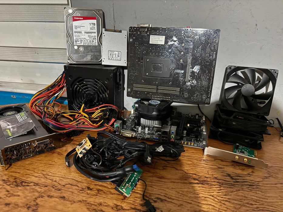 Ігровий ПК Комп'ютерні деталі та комплектуючі