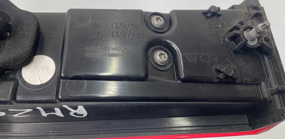 Farolim de mala traseiro esquerdo Volvo V60 (2019)RM34