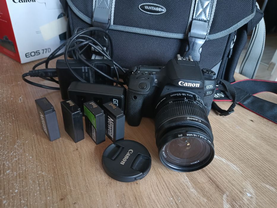 Canon77d +obiektyw 18-55 ,akumulatory/ładowarki- torba gratis