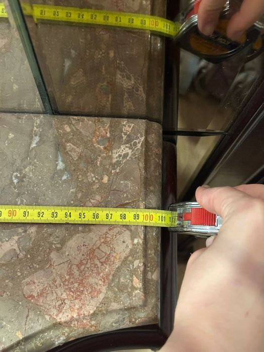 Aparador com espelho