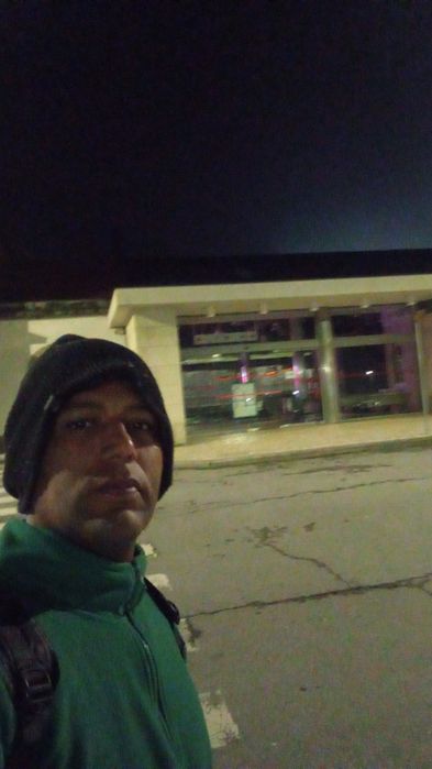 Qualquer trabalho depois das 14:30 horas só chamar aqui ,