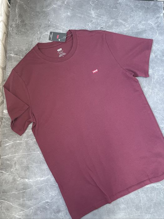 Футболка Levi’s (оригінал ) stantart fit  Розмір: M
