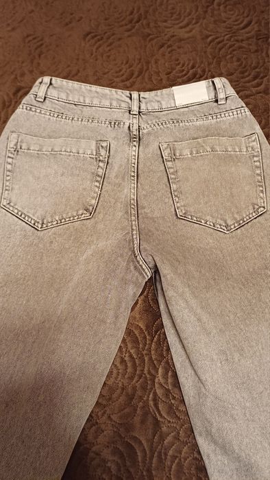 Jeansy Mom Bershka rozm. 38