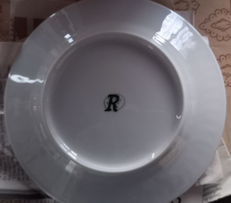 Conjunto de pratos rasos