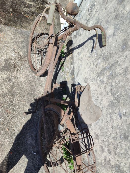 Vendo bicicleta pasteleira de senhora - Walmer England