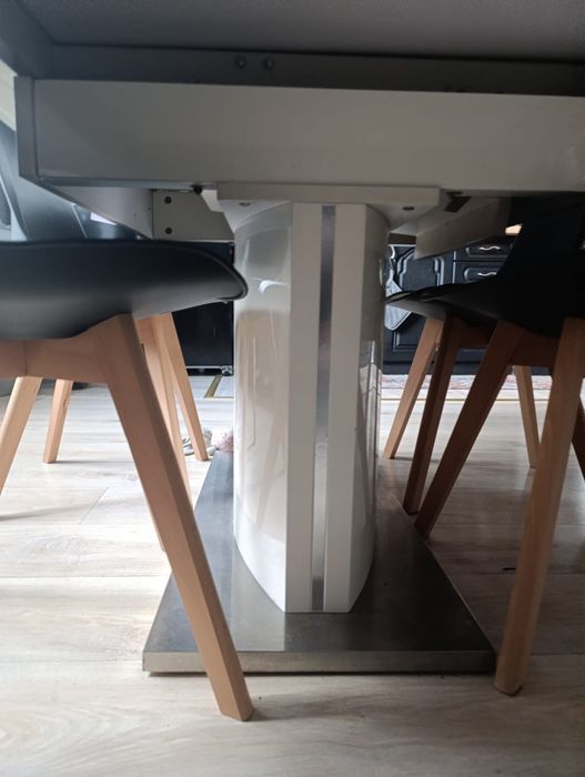 Stół rozkładany  biały